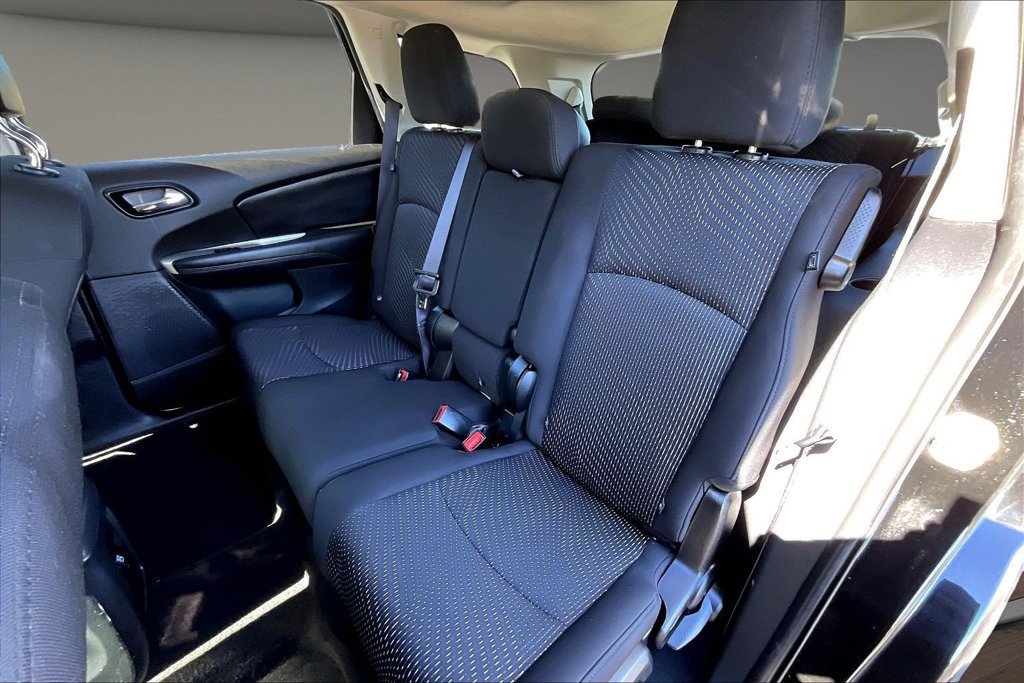 Used 2020 Dodge Journey SE w/ SE Popular Equipment Group FWD image 24