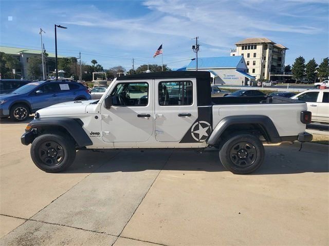Used 2024 Jeep Gladiator Sport image 3