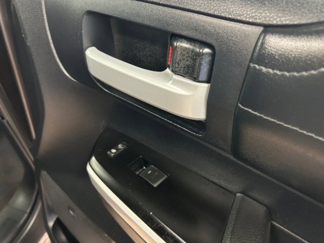 Used 2014 Toyota Tundra Limited w/ Limited Premium Package image 12