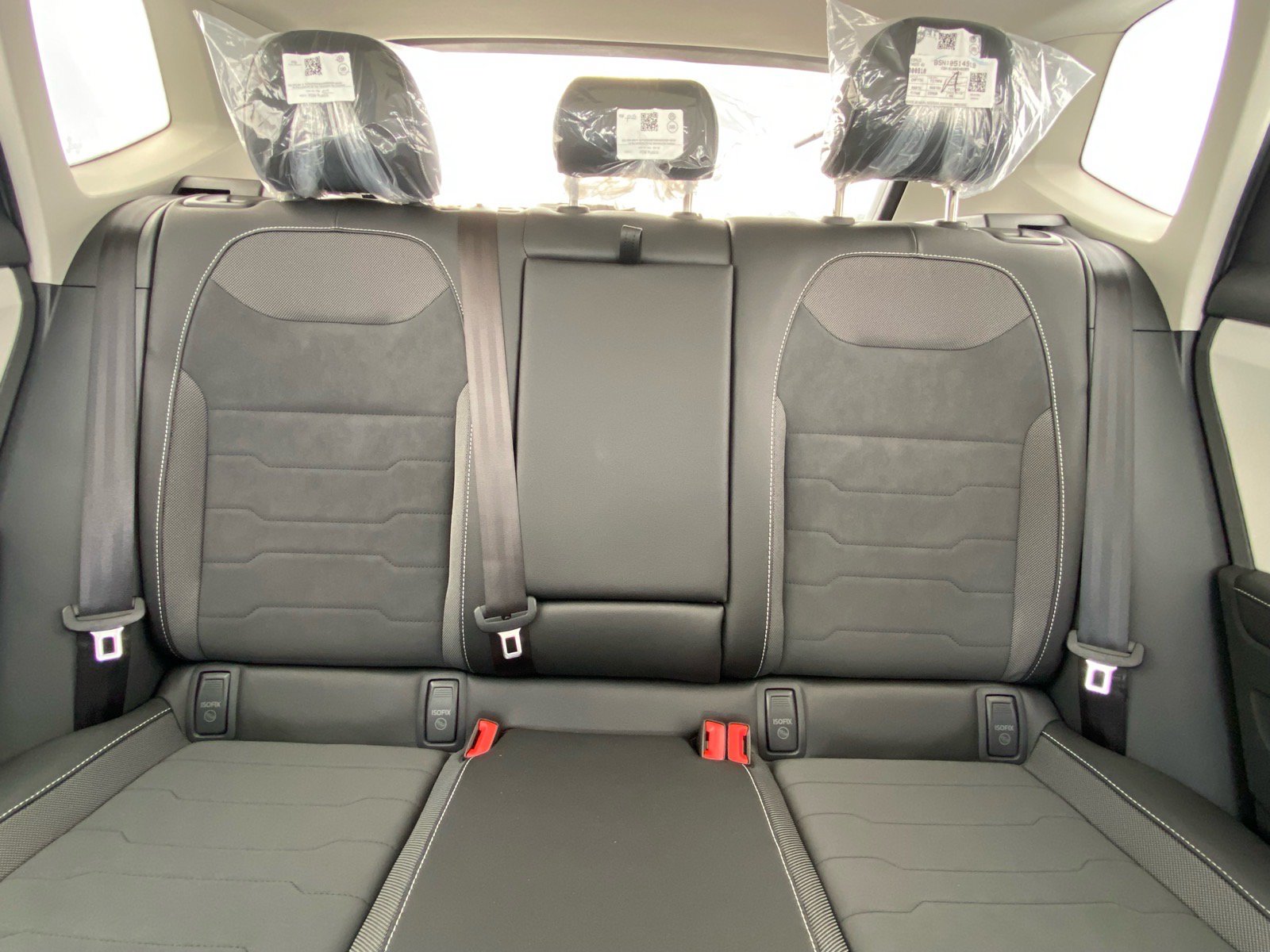 New 2026 Volkswagen Taos SE FWD image 9