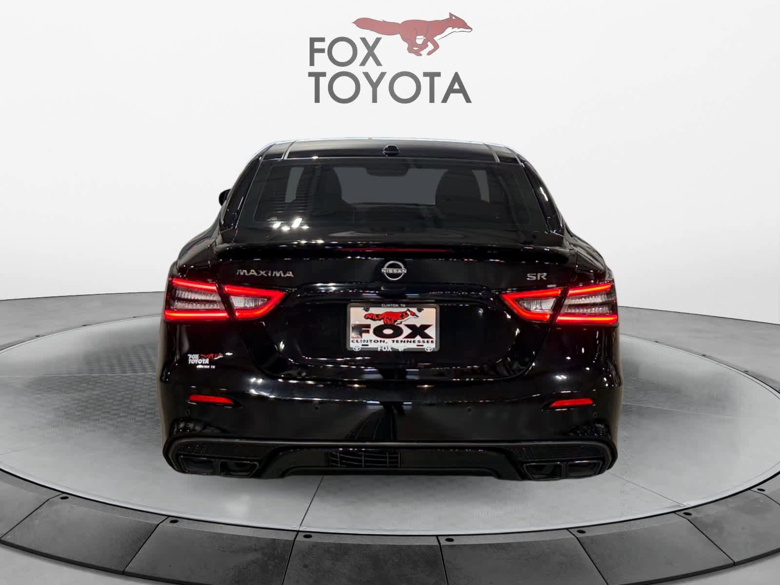 Used 2023 Nissan Maxima SR w/ Sport Mat Group FWD image 5