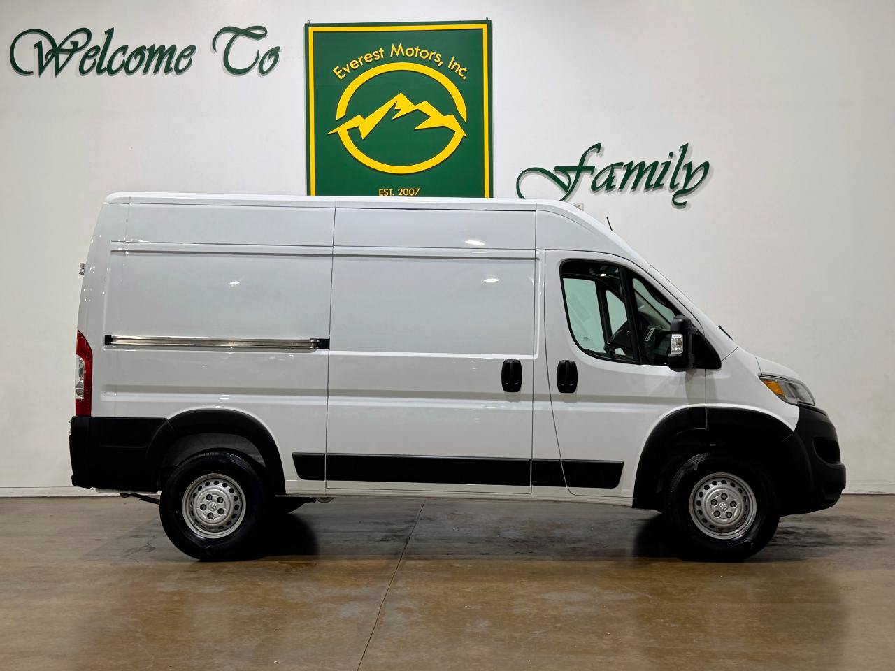 Used 2024 RAM ProMaster 1500 w/ Power Group FWD image 9