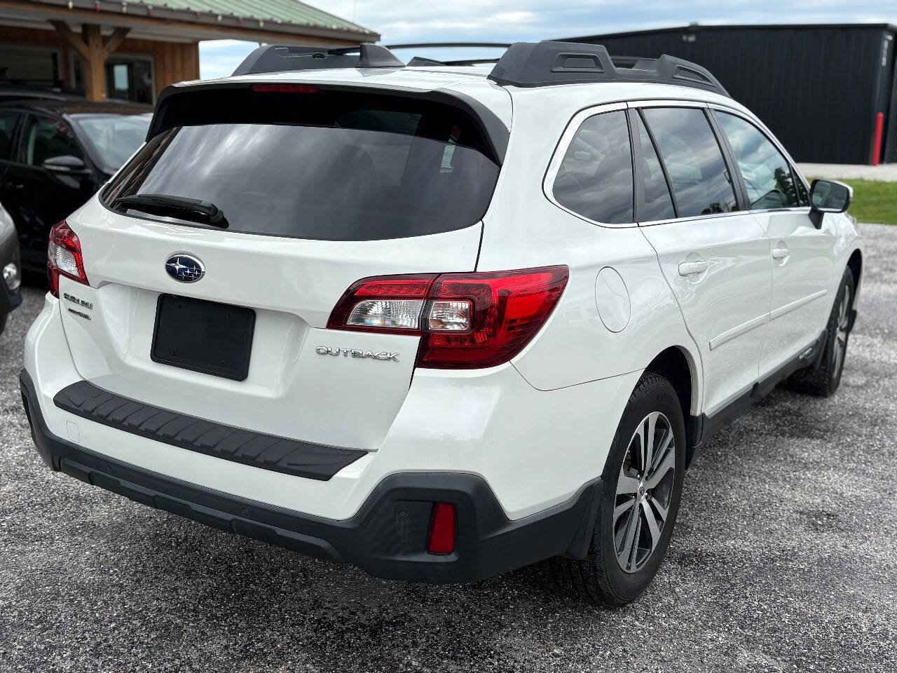 Used 2019 Subaru Outback 2.5i Limited AWD/4WD image 5