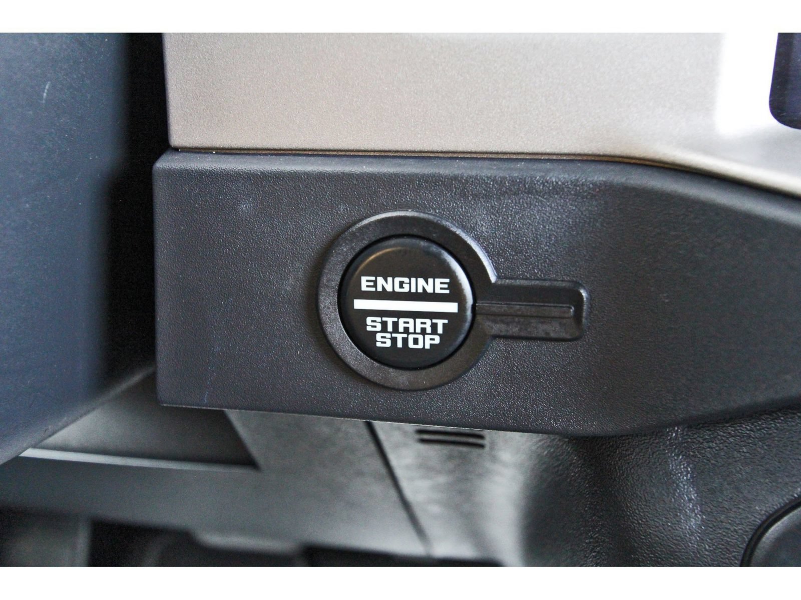 Used 2025 Ford Bronco Outer Banks AWD/4WD image 19