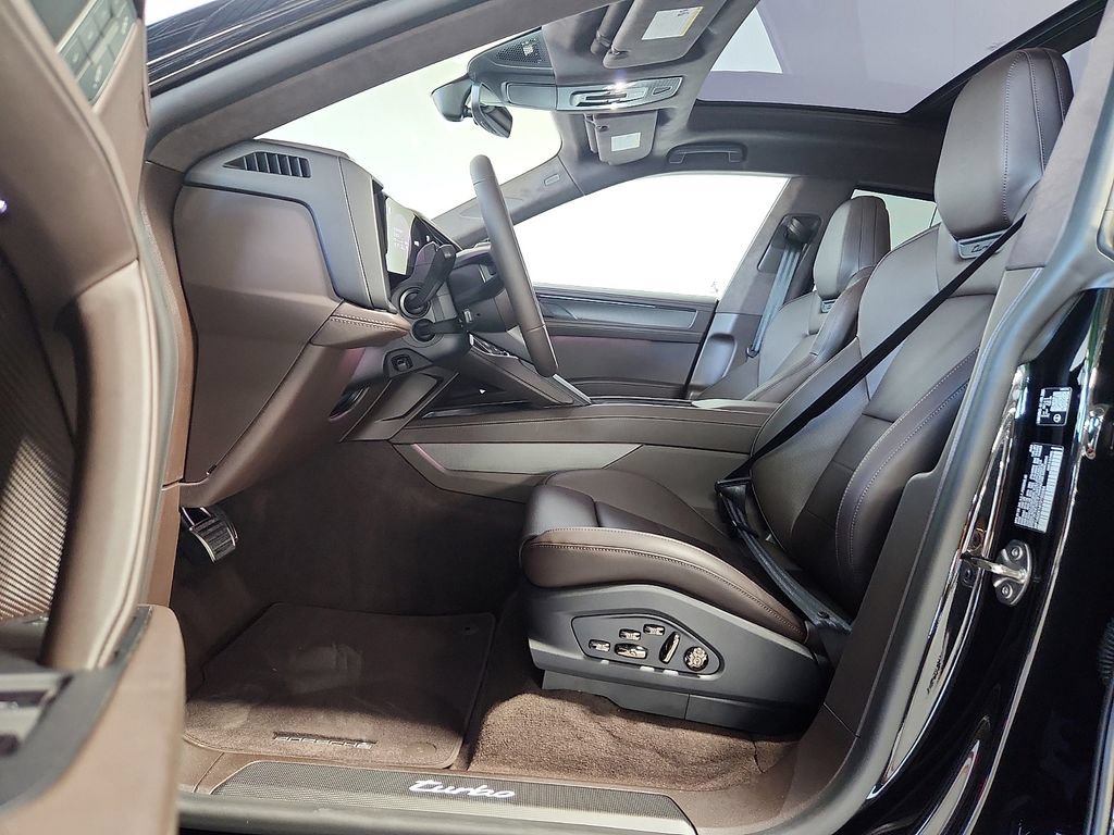 New 2026 Porsche Cayenne Turbo AWD/4WD image 5