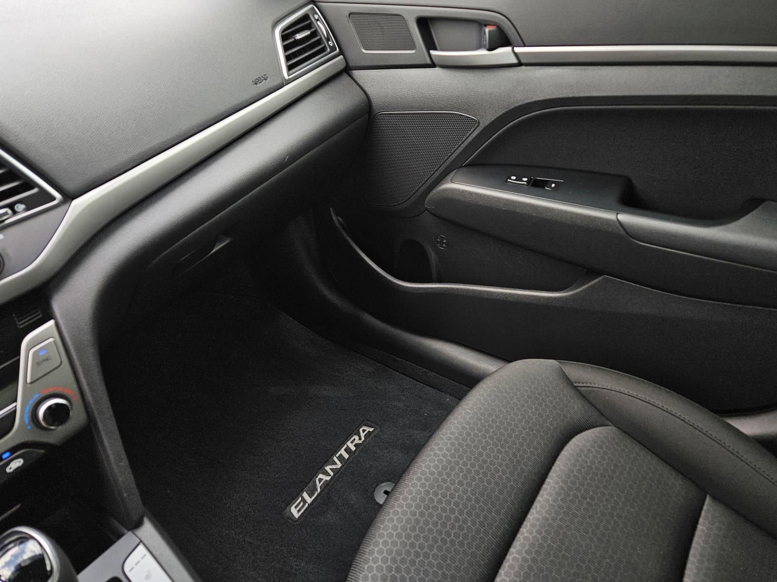 Used 2018 Hyundai Elantra Value Edition w/ Cargo Package image 32