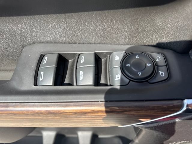 Used 2022 Chevrolet Silverado 1500 High Country w/ Technology Package image 25