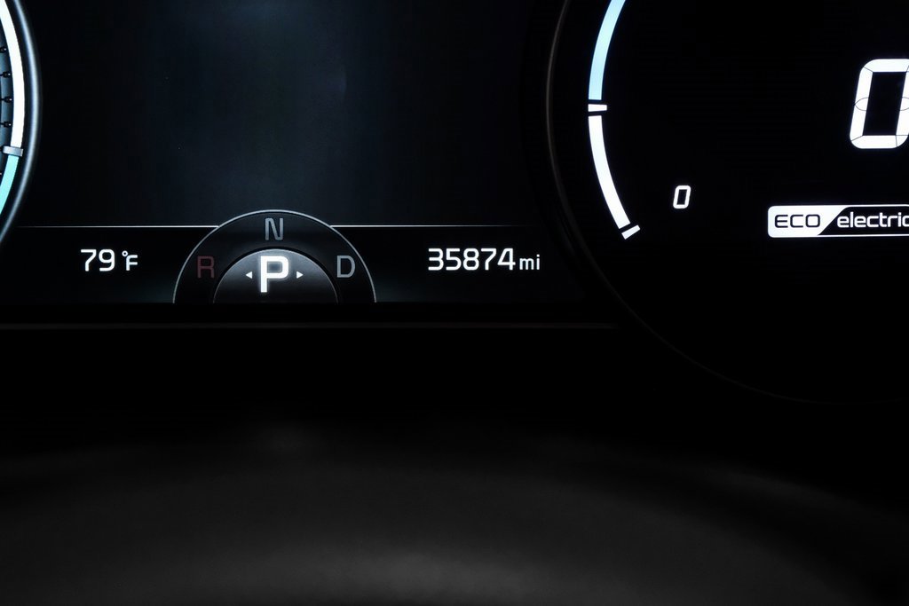 Used 2022 Kia Niro EX image 22