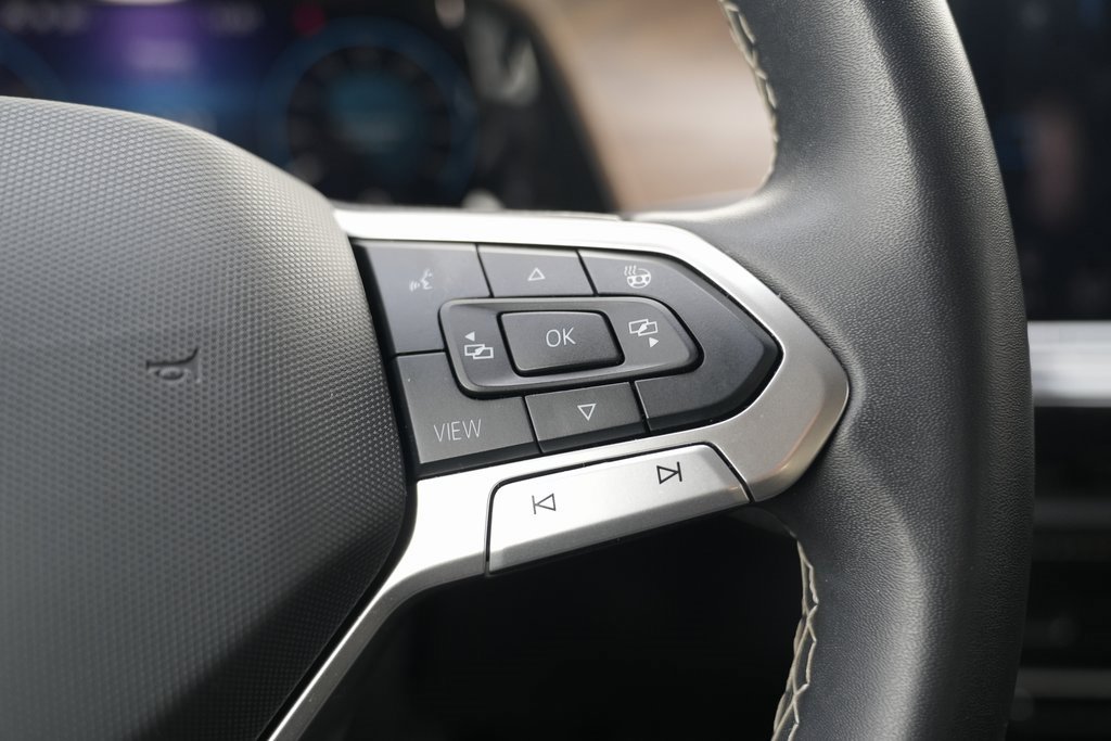 Used 2024 Volkswagen Atlas SE image 45