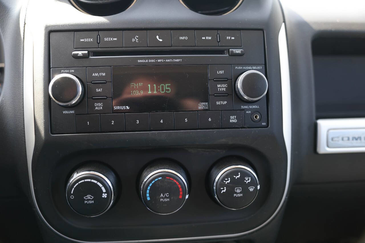 Used 2014 Jeep Compass Latitude w/ Sun/Sound Group image 23