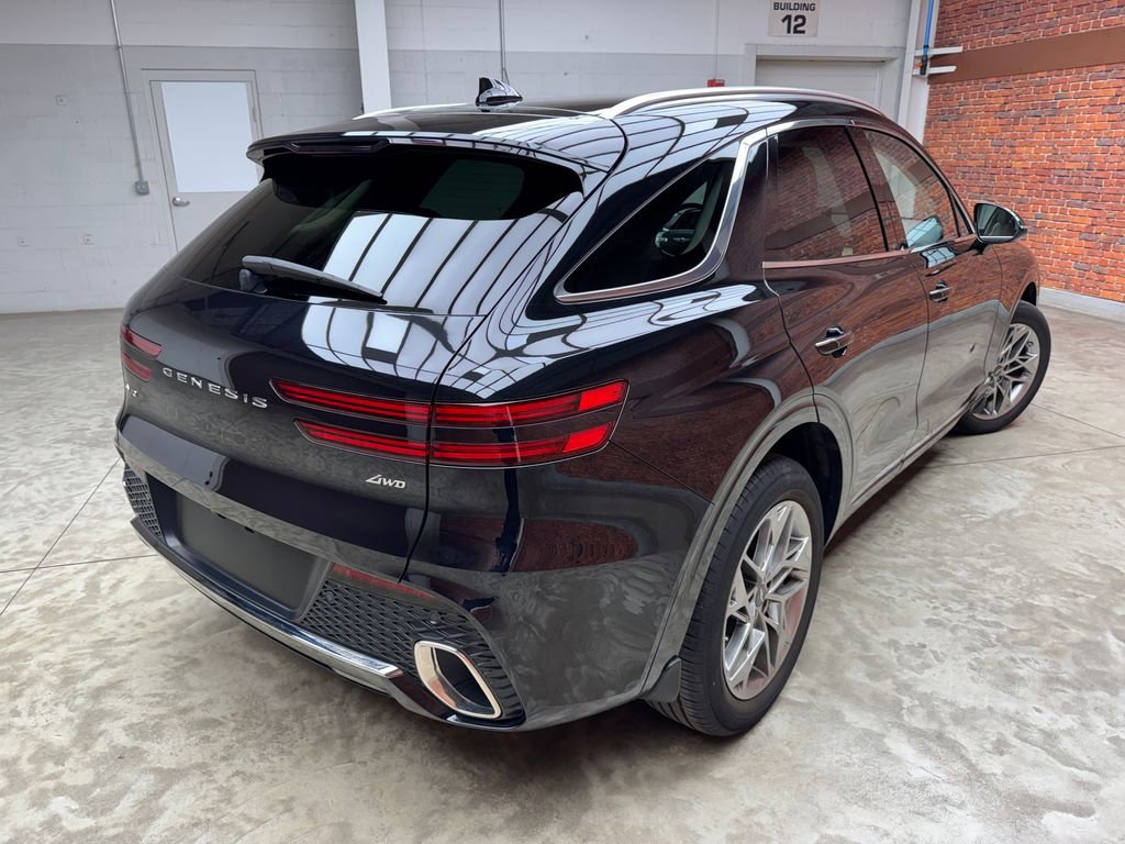 Used 2025 Genesis GV70 2.5T AWD/4WD image 5