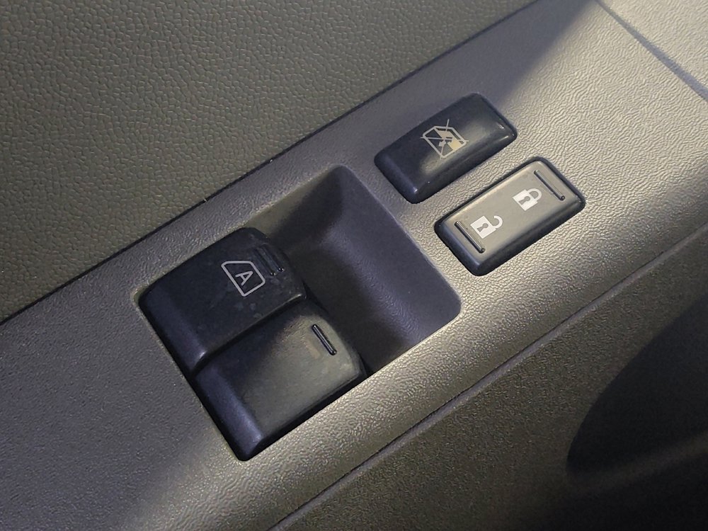 Used 2021 Nissan Frontier S RWD image 27