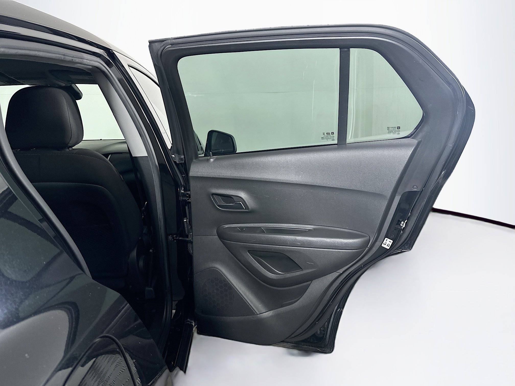 Used 2020 Chevrolet Trax LS image 28