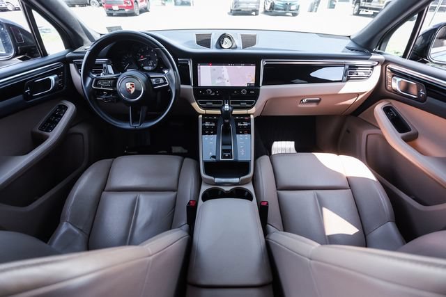 Used 2022 Porsche Macan AWD/4WD image 27