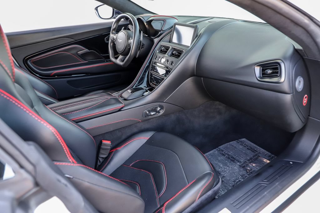 Used 2019 Aston Martin DBS Superleggera RWD image 18
