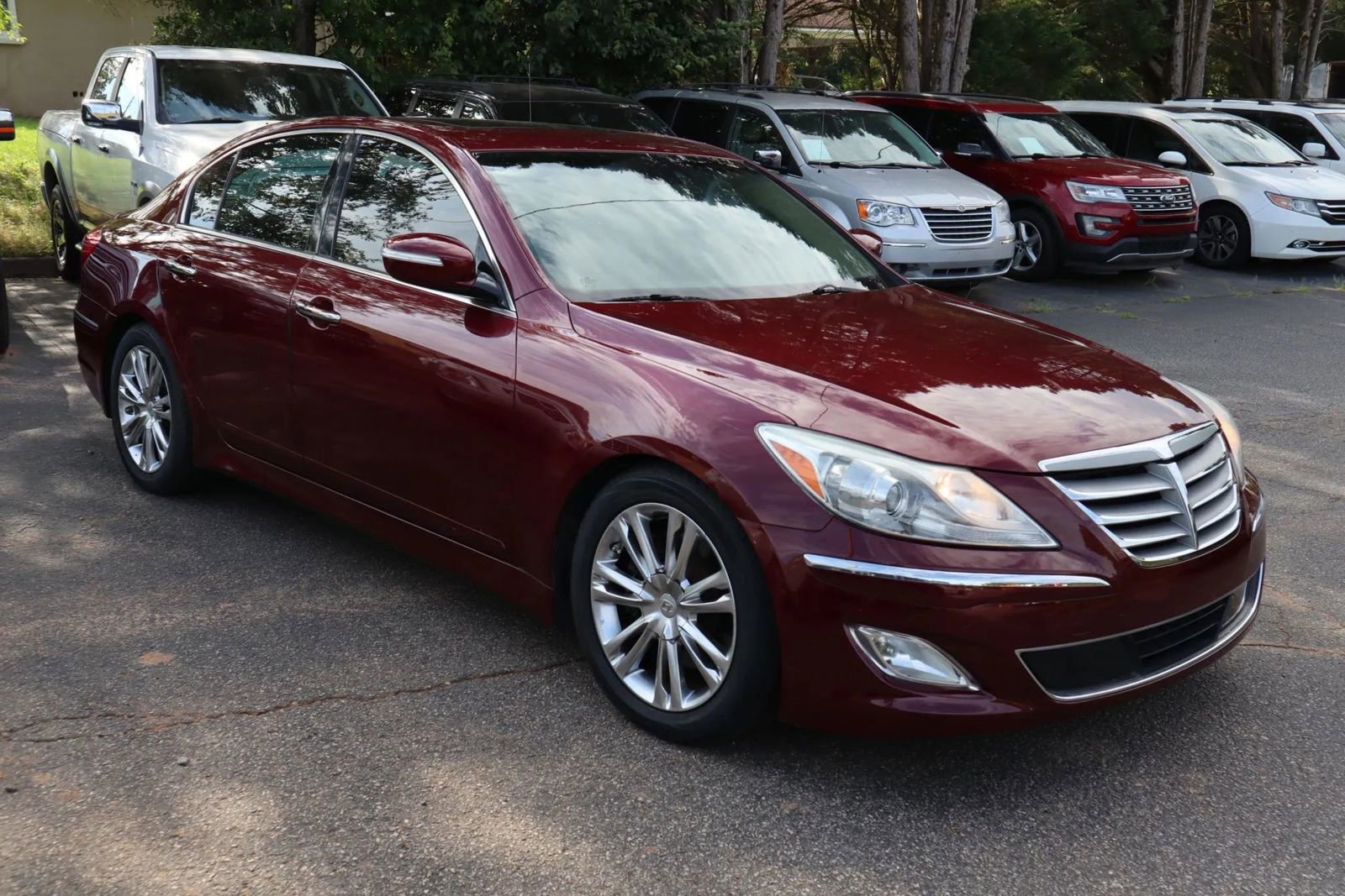 Used 2012 Hyundai Genesis 3.8 w/ Premium Pkg image 3
