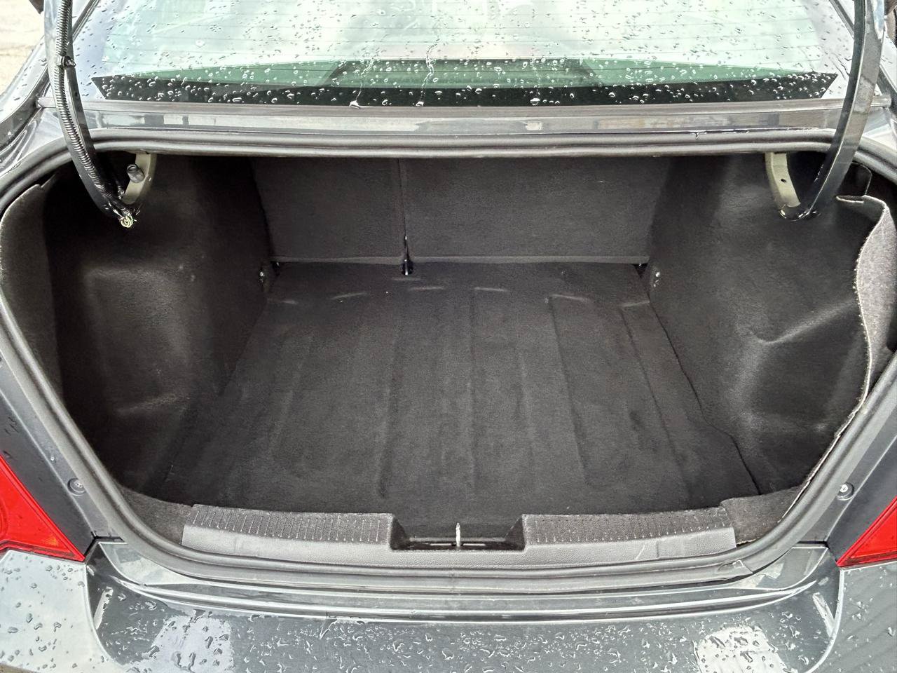 Used 2014 Chevrolet Sonic LT FWD image 17