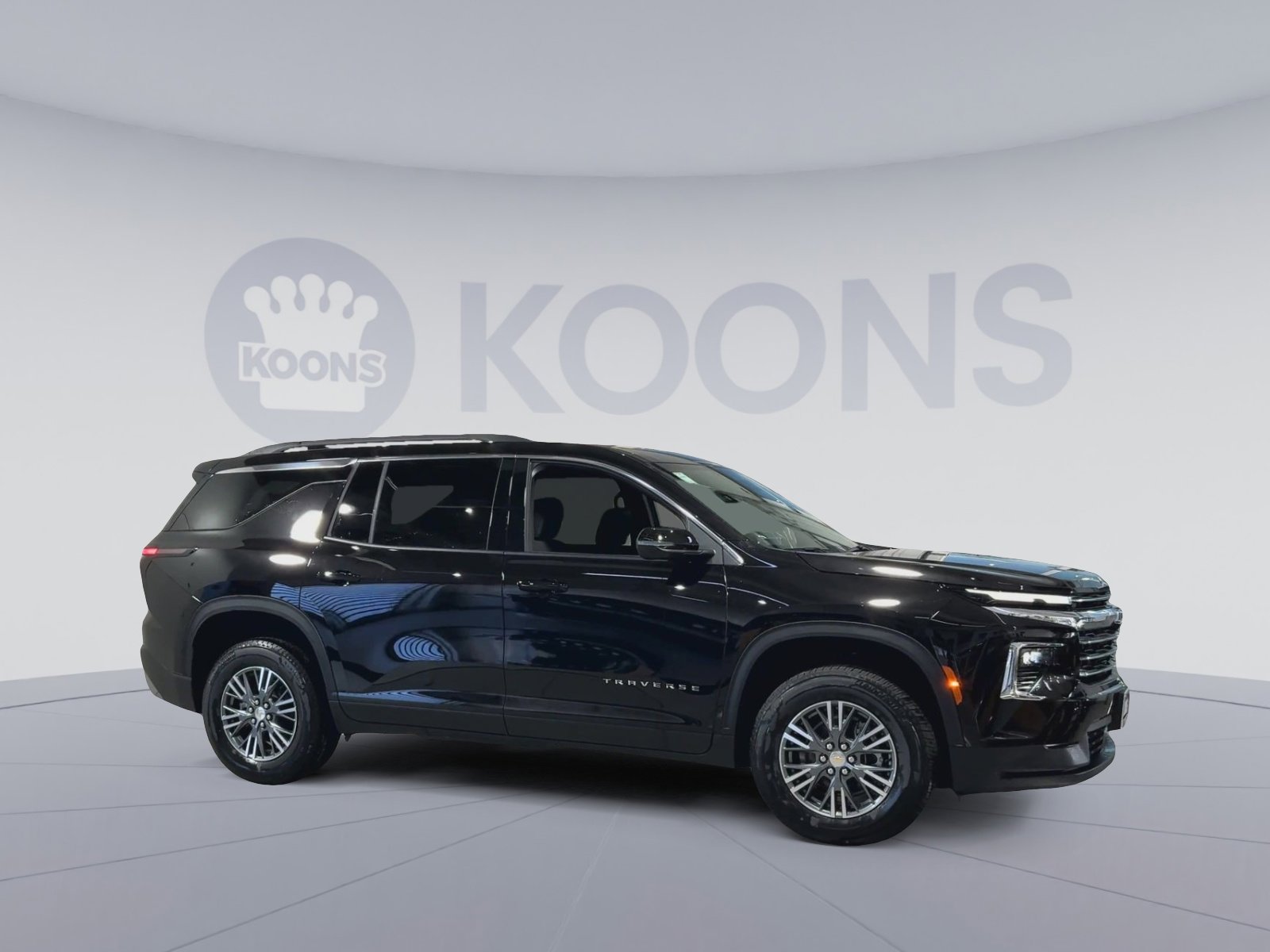 New 2026 Chevrolet Traverse LT image 2