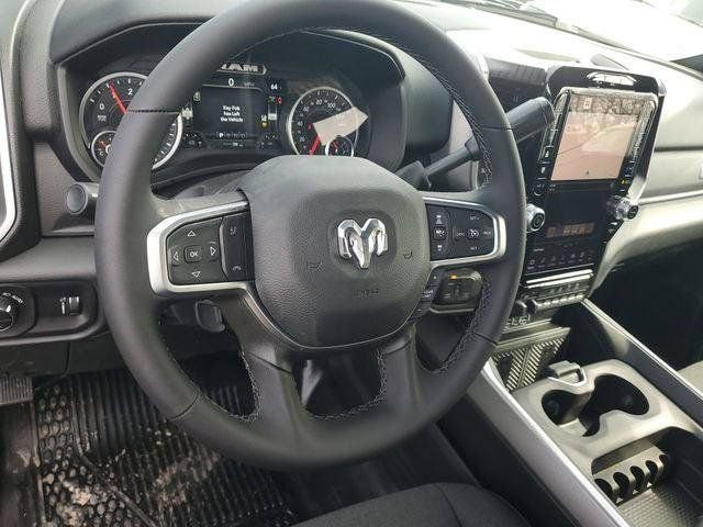 New 2026 RAM 2500 Big Horn AWD/4WD image 19