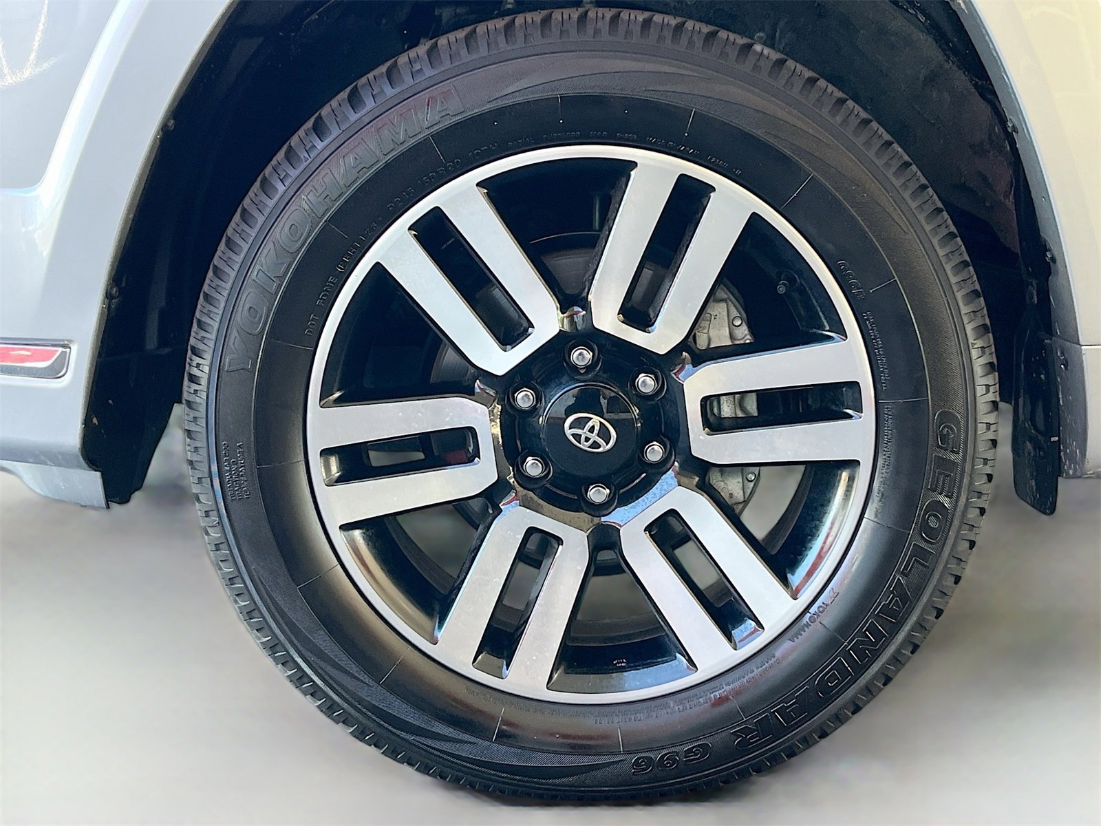 Used 2023 Toyota 4Runner Limited image 34