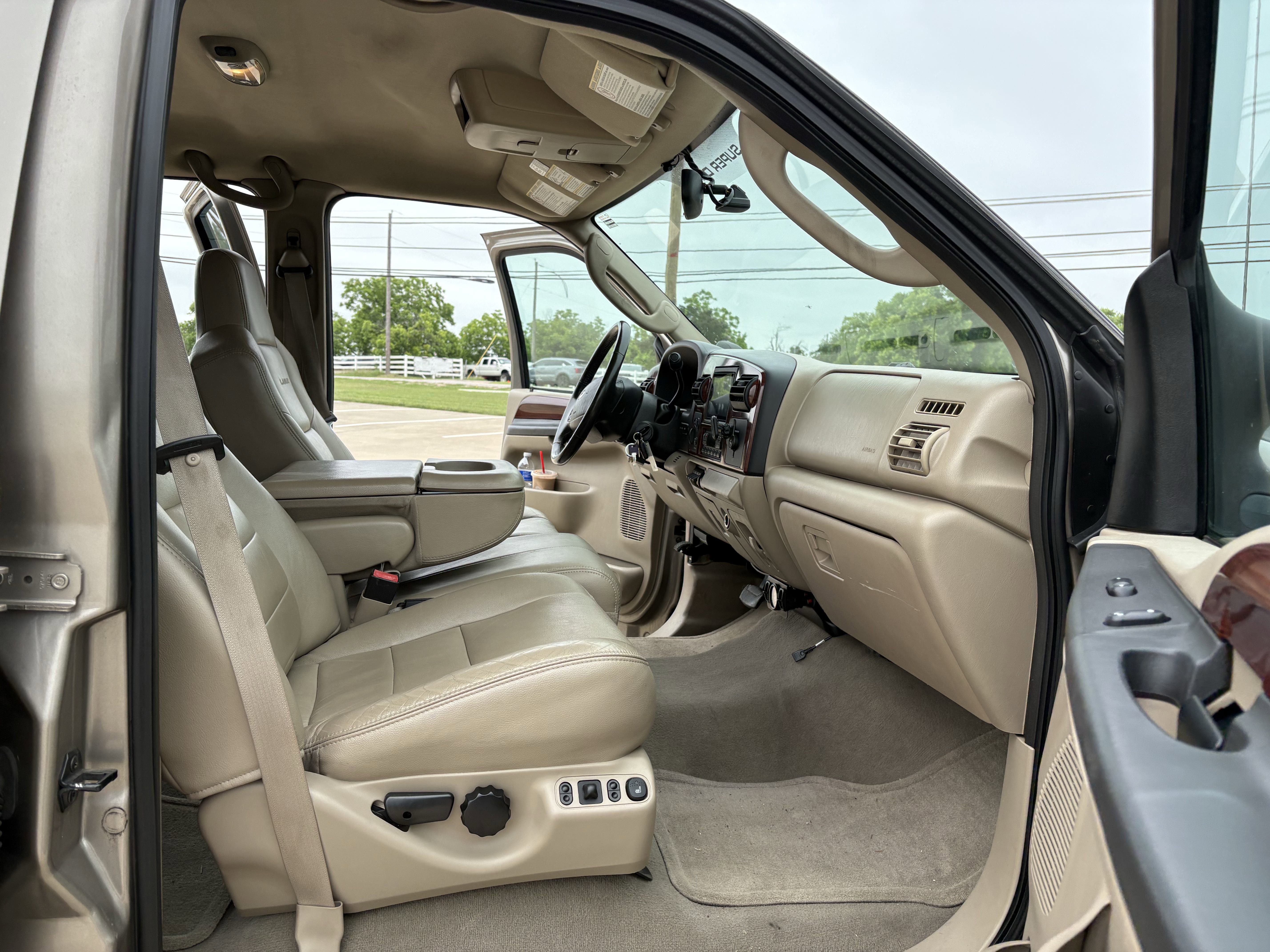 Used 2005 Ford F350 Lariat AWD/4WD image 14