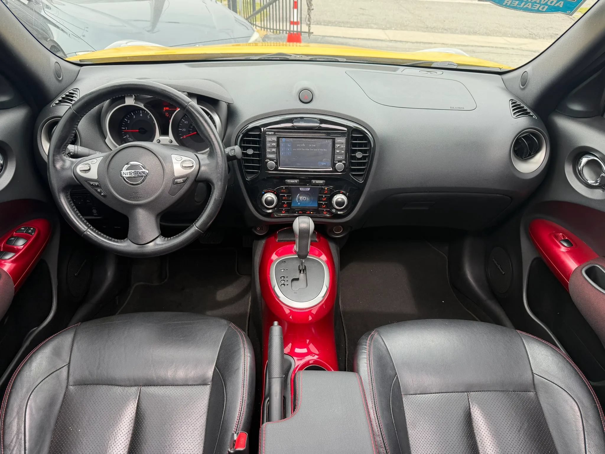 Used 2017 Nissan Juke SL w/ Interior Illumination Package AWD/4WD image 7