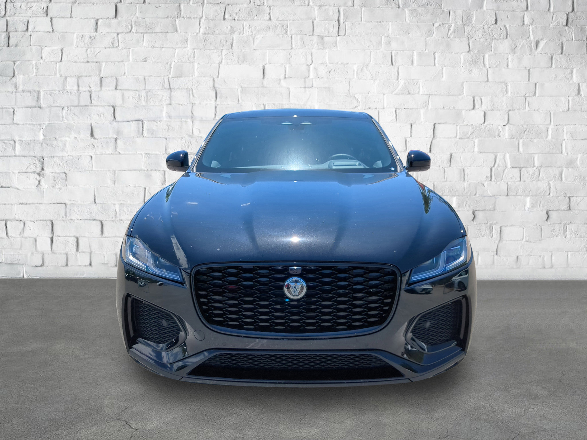 New 2026 Jaguar F-PACE R-Dynamic S image 2
