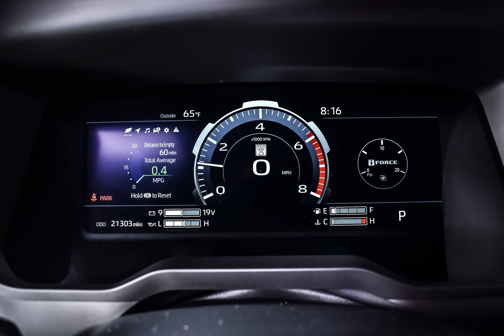 Used 2023 Toyota Tundra Platinum AWD/4WD image 17