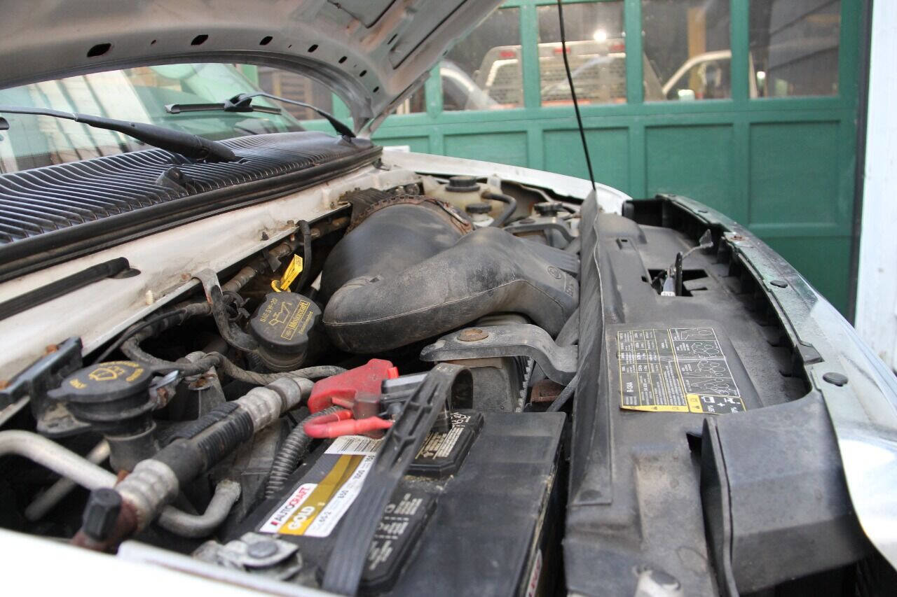 Used 2013 Ford E-250 and Econoline 250 E 250 3dr Cargo Van w/ PWR Group image 34