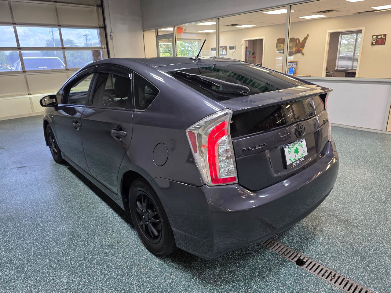 Used 2012 Toyota Prius Four FWD image 9