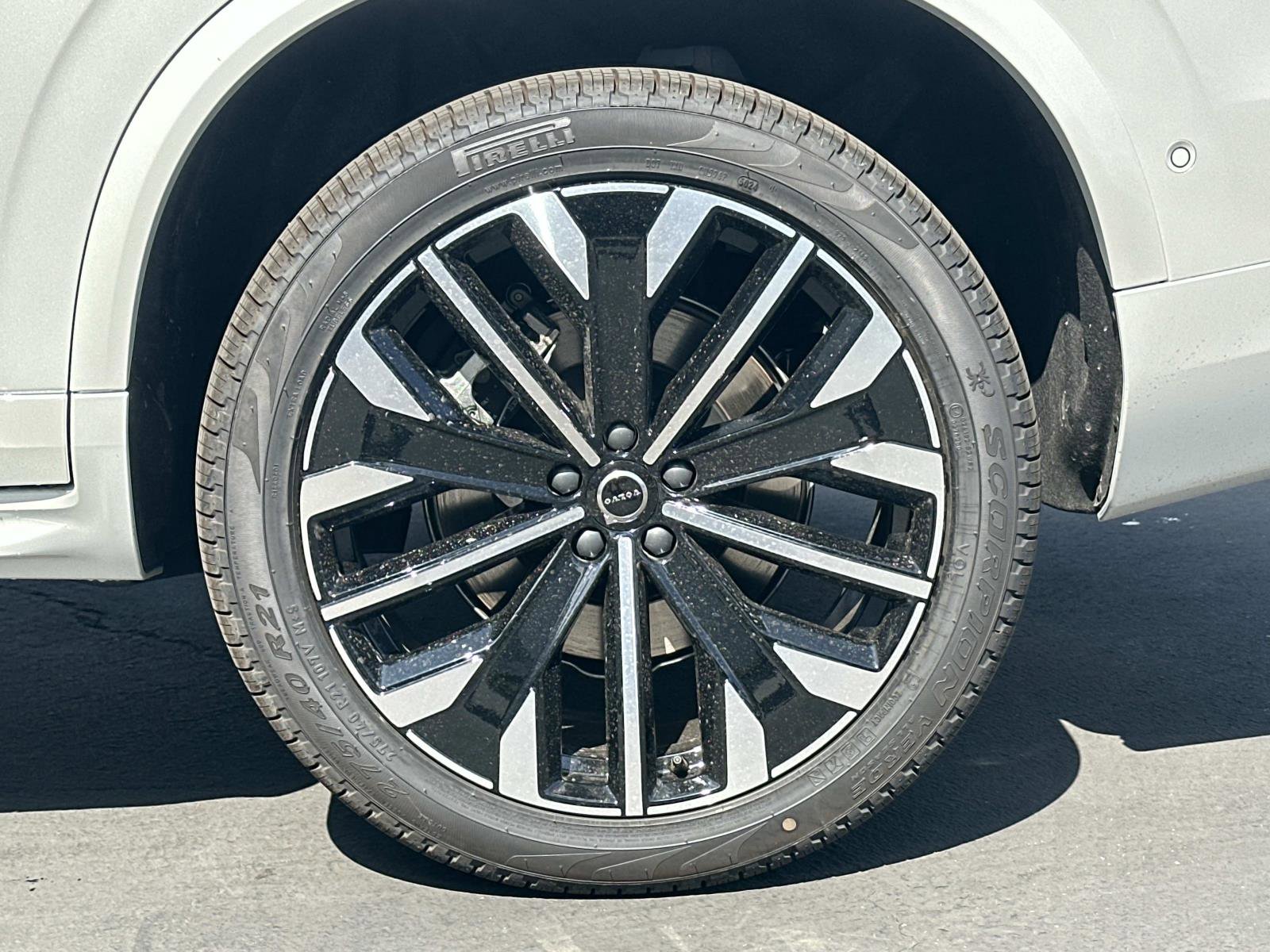 New 2026 Volvo XC90 T8 Ultra w/ Protection Package Premier image 24
