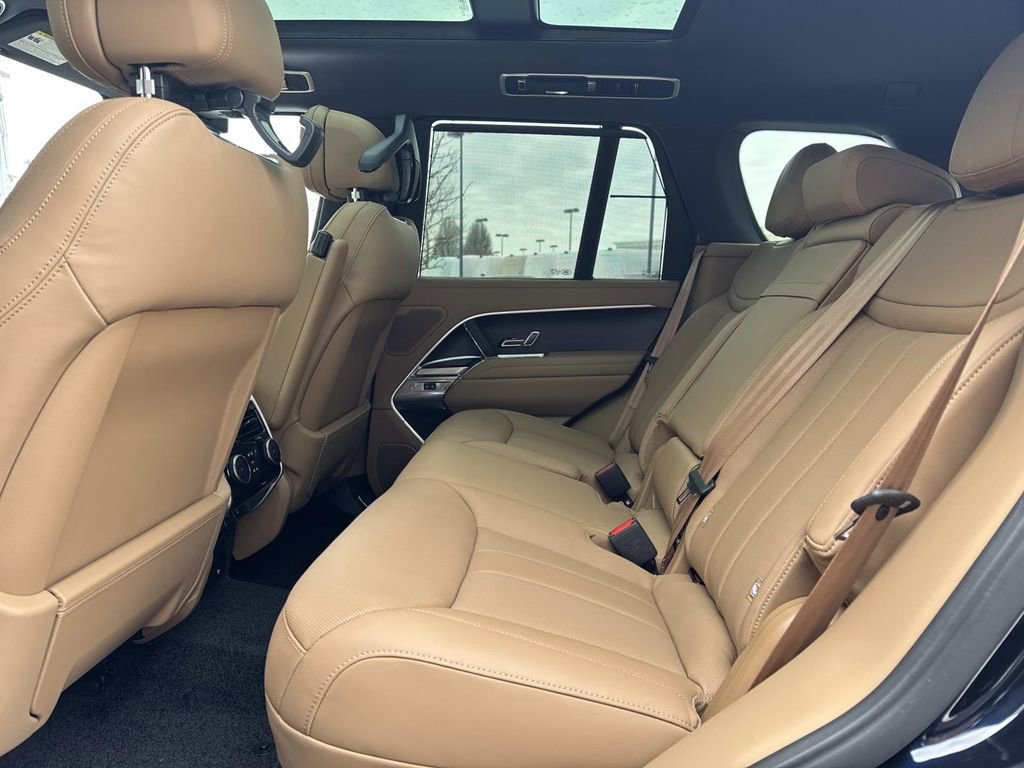 New 2026 Land Rover Range Rover SE image 13