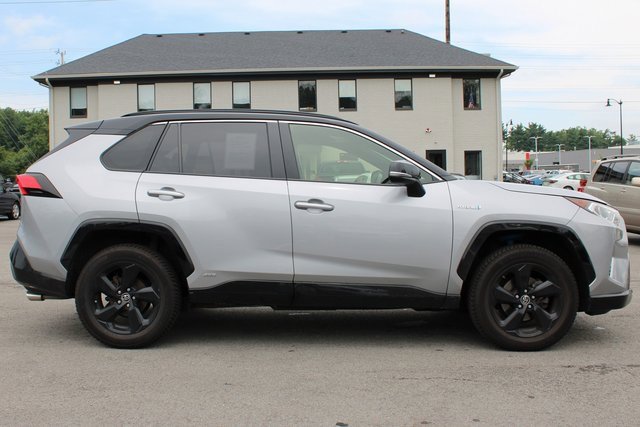 Used 2019 Toyota RAV4 XSE image 6