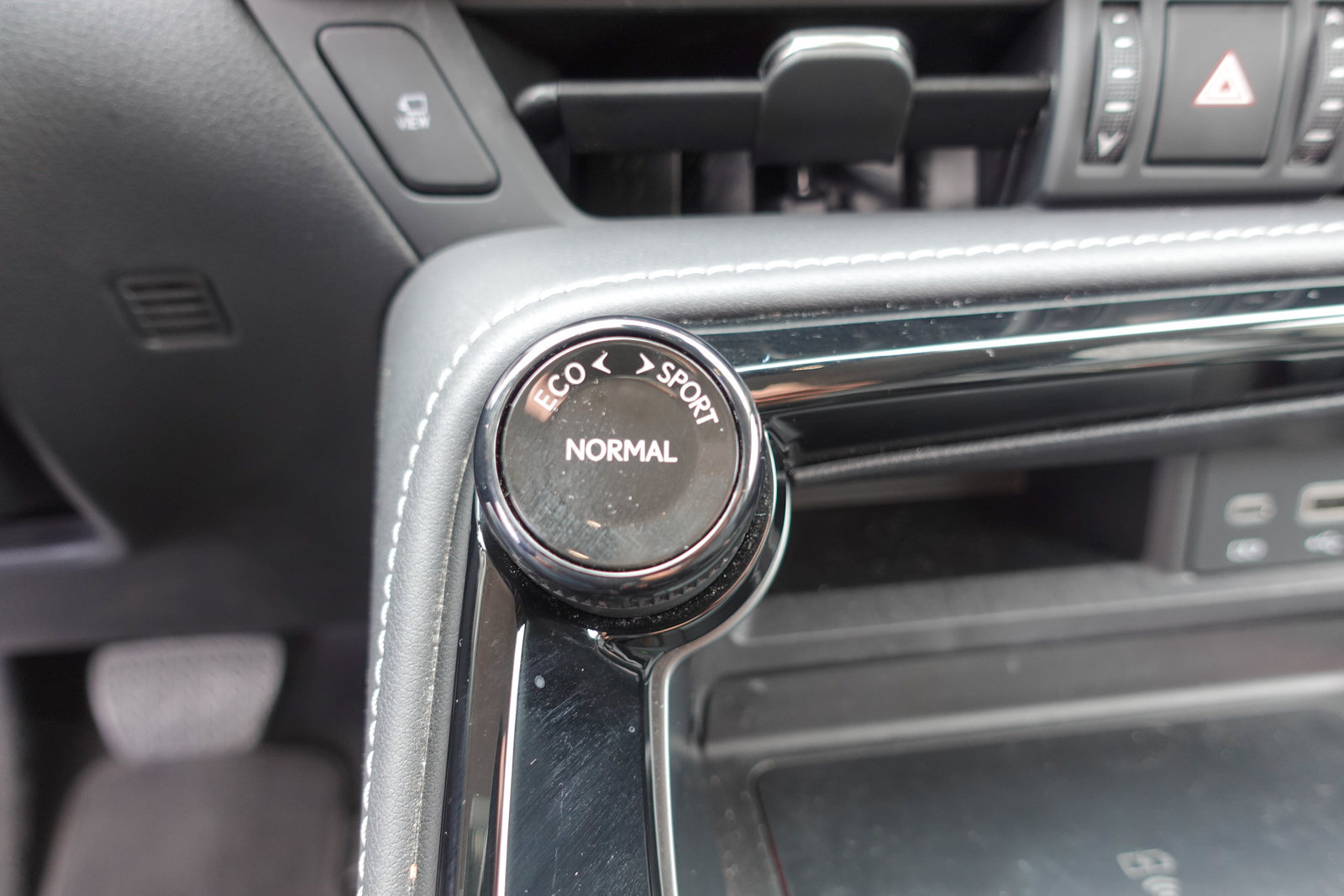 Used 2025 Lexus NX 350h AWD w/ Accessory Package (Z2) image 23