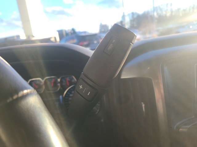 Used 2018 Chevrolet Silverado 1500 LT w/ All Star Edition image 25