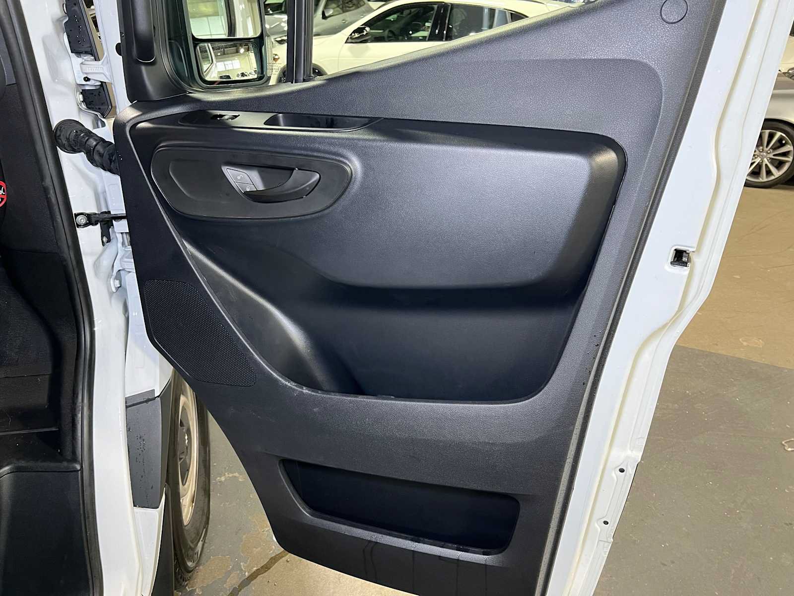 Used 2025 Mercedes-Benz Sprinter 2500 image 10