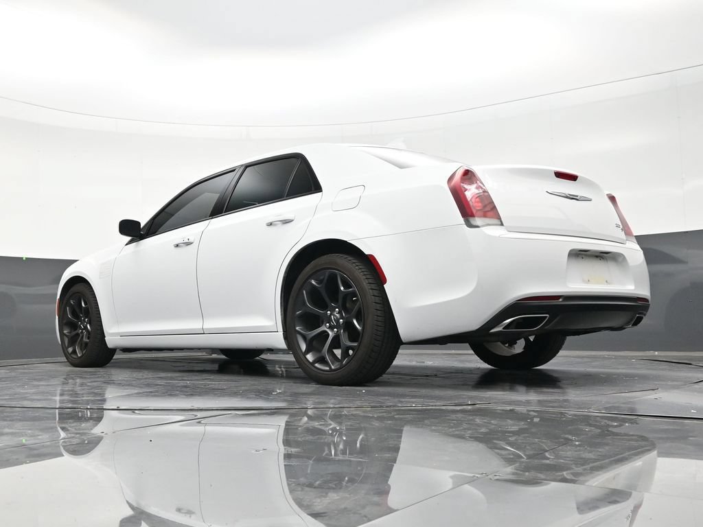 Used 2020 Chrysler 300 S RWD image 22
