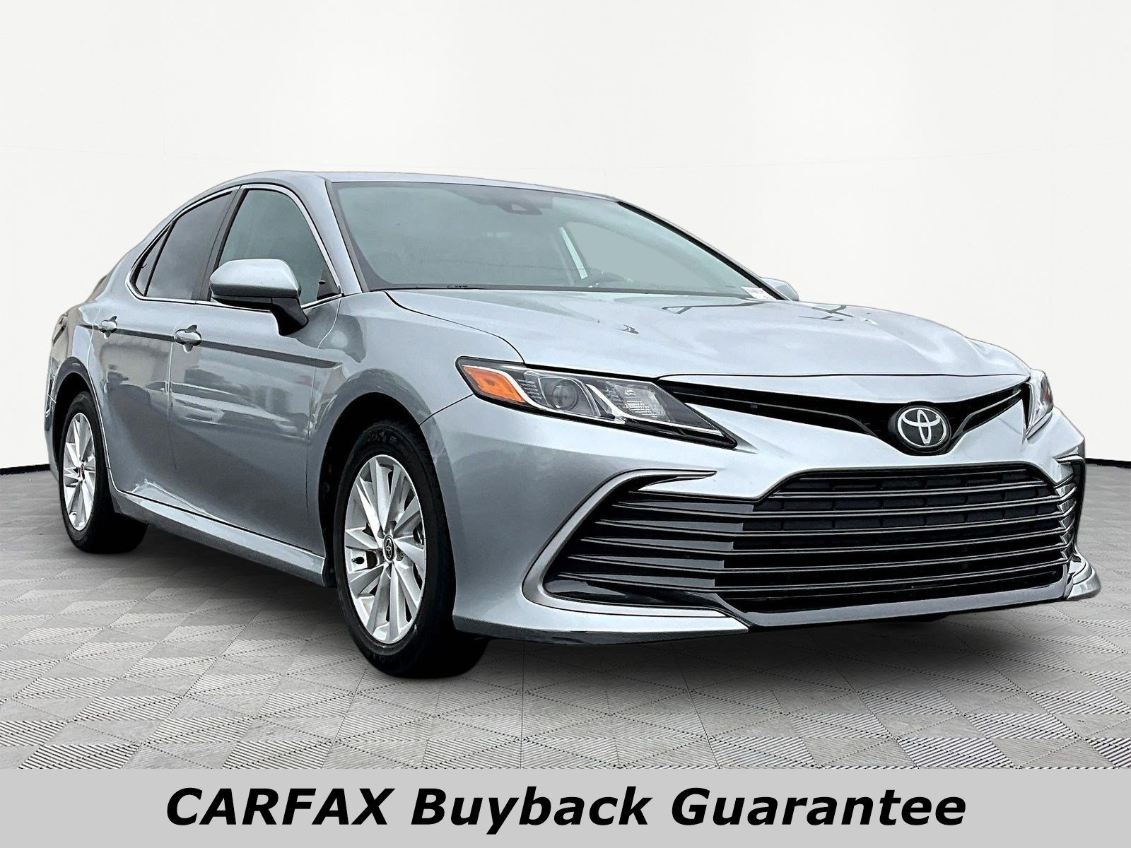 Used 2024 Toyota Camry LE FWD image 3