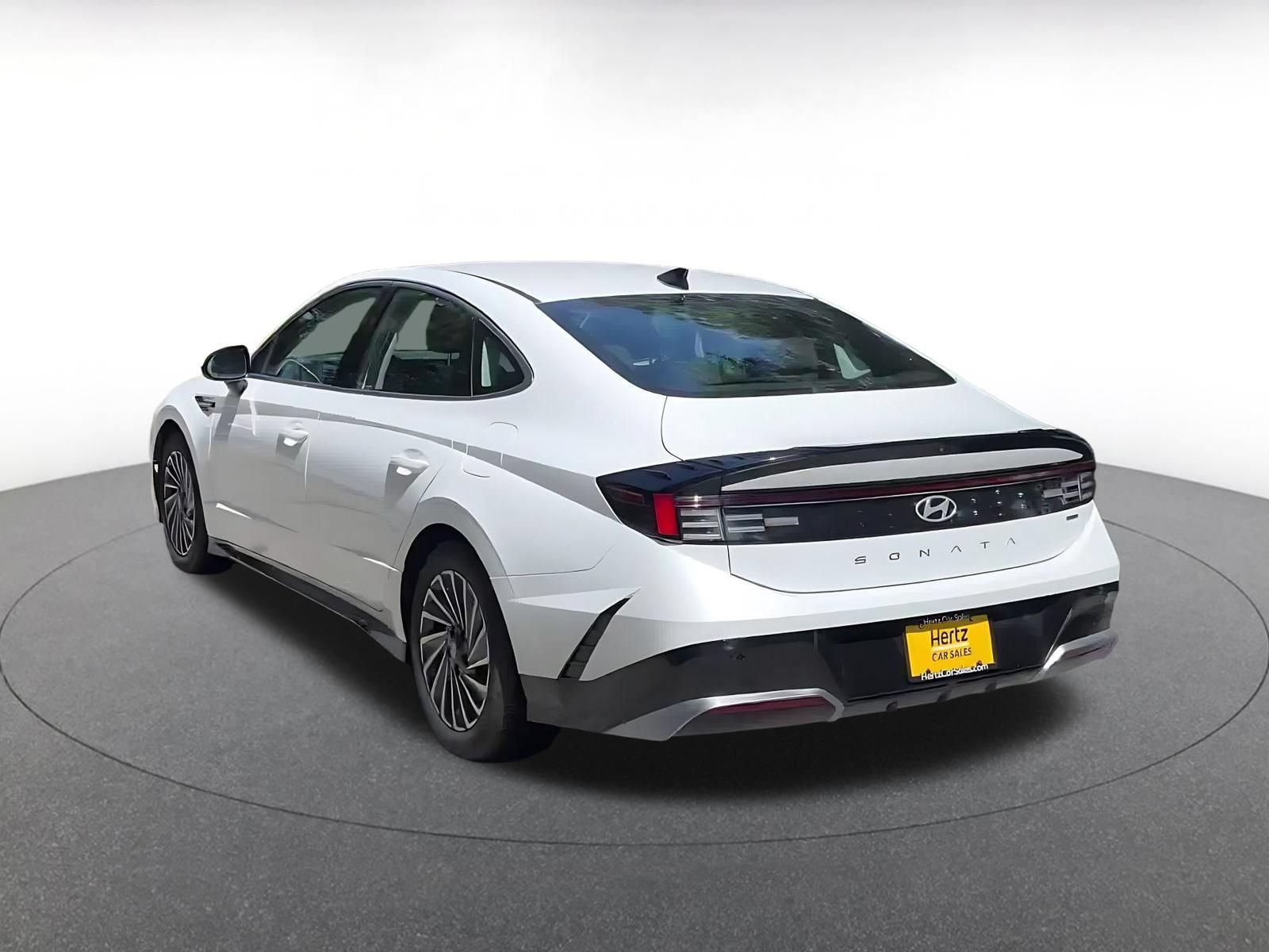 Used 2025 Hyundai Sonata SEL FWD image 11