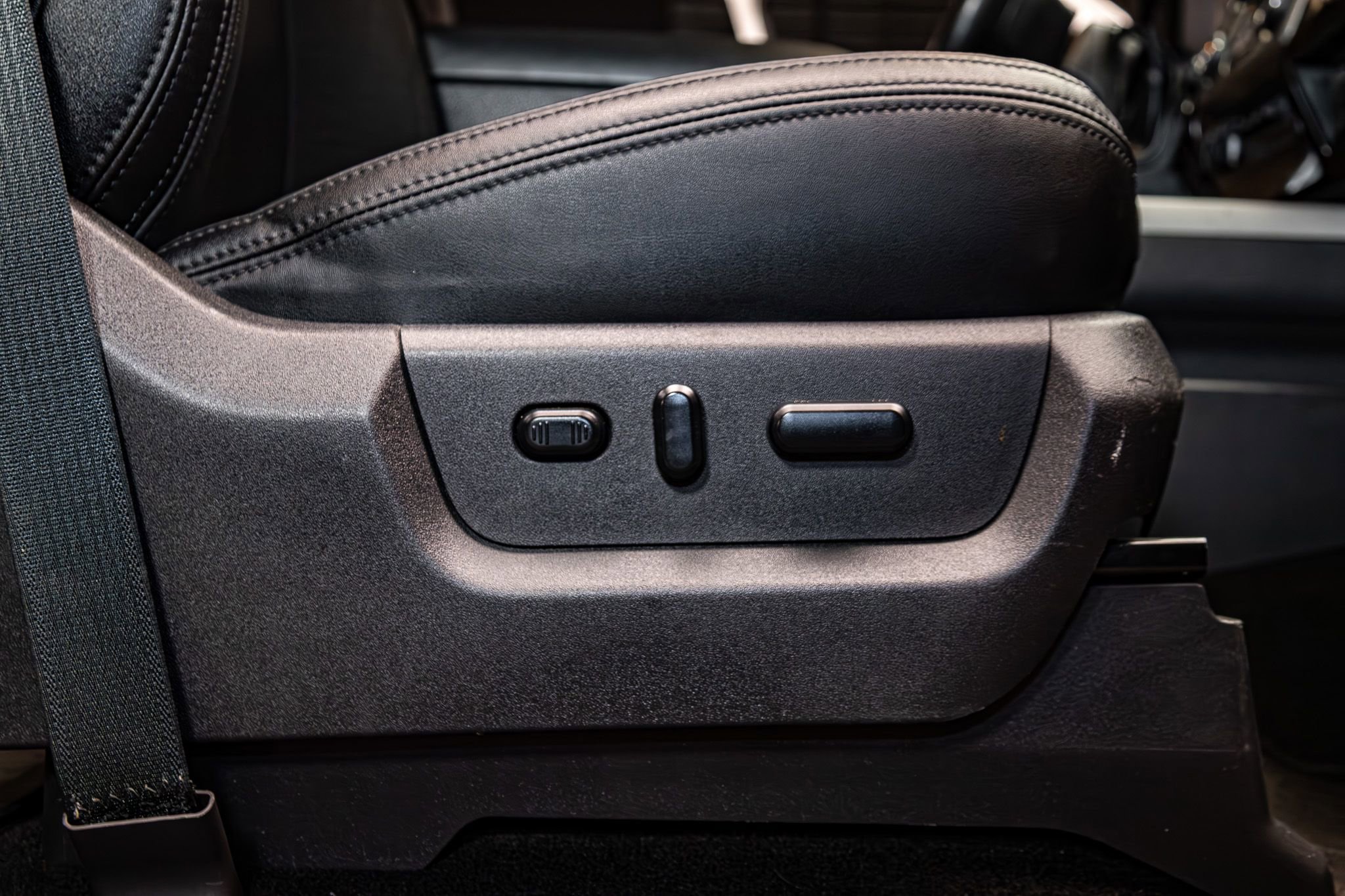 Used 2015 Ford F350 Platinum image 24