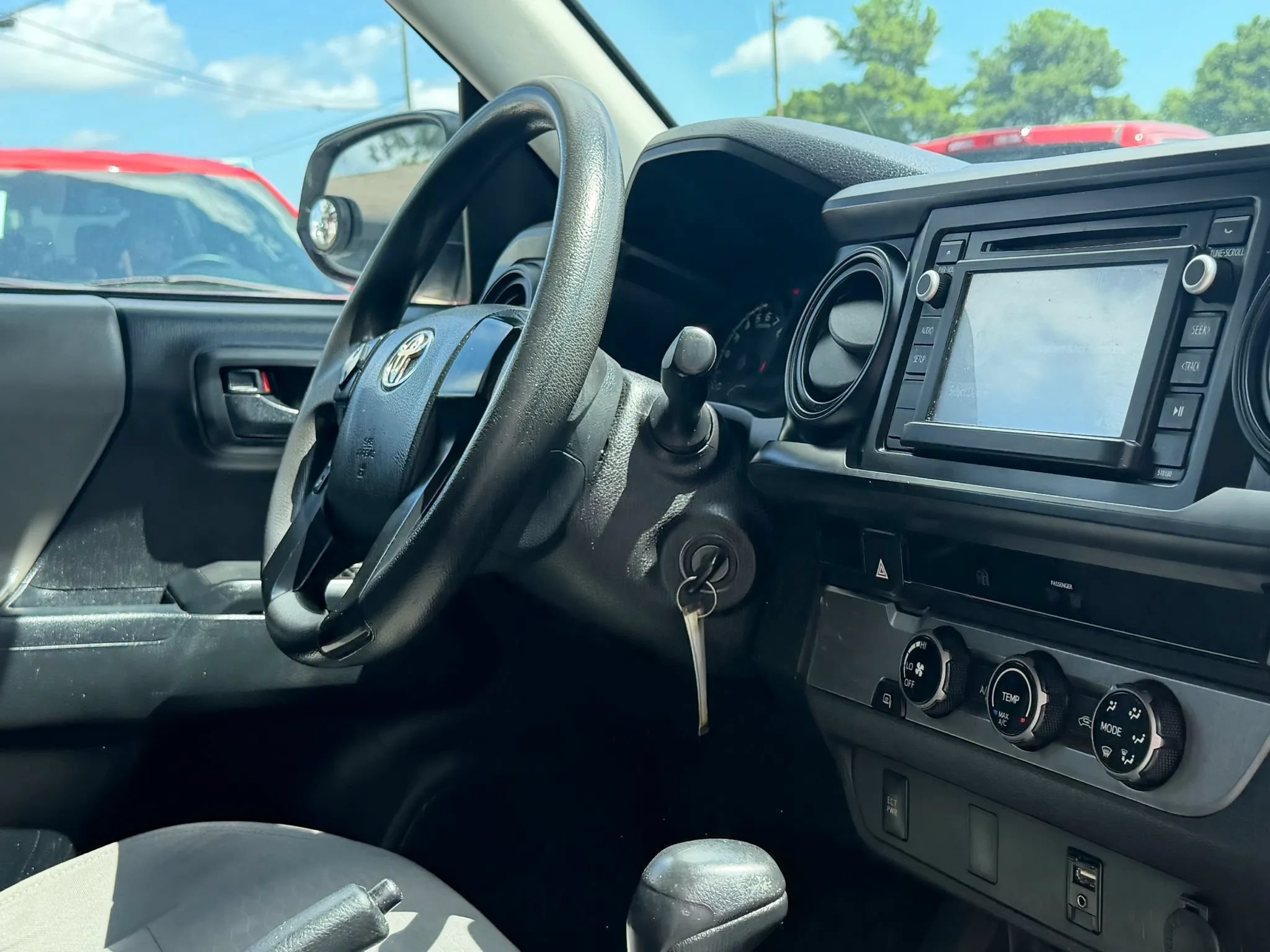 Used 2016 Toyota Tacoma SR RWD image 22