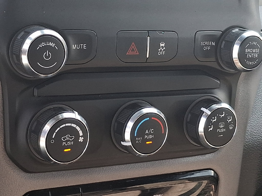 Used 2024 RAM 2500 Big Horn AWD/4WD image 21