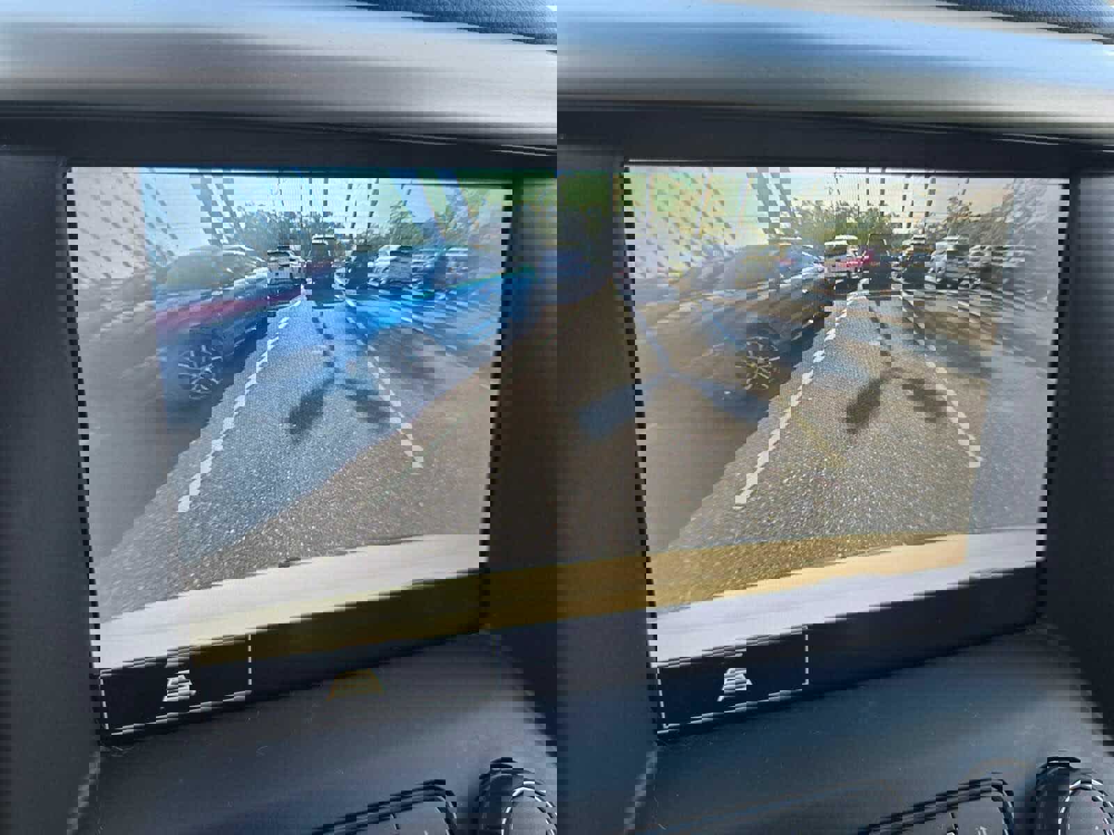 Used 2021 GMC Acadia SLT w/ Preferred Package image 14