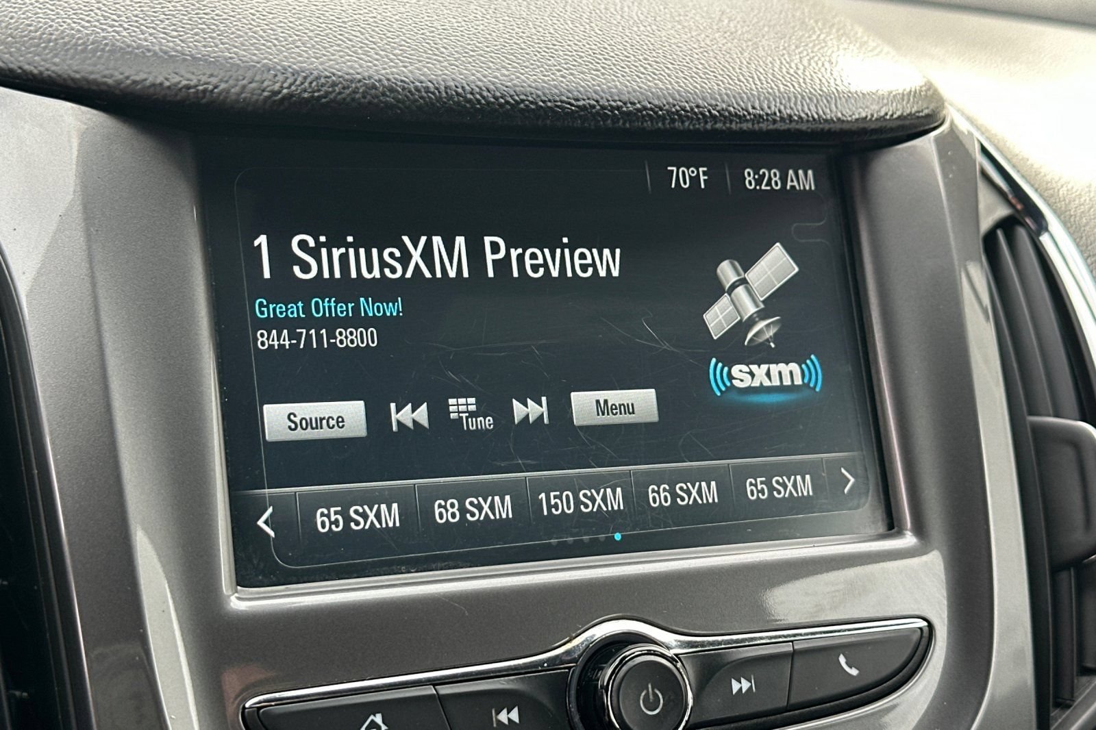 Used 2018 Chevrolet Cruze LT w/ RS Package FWD image 18
