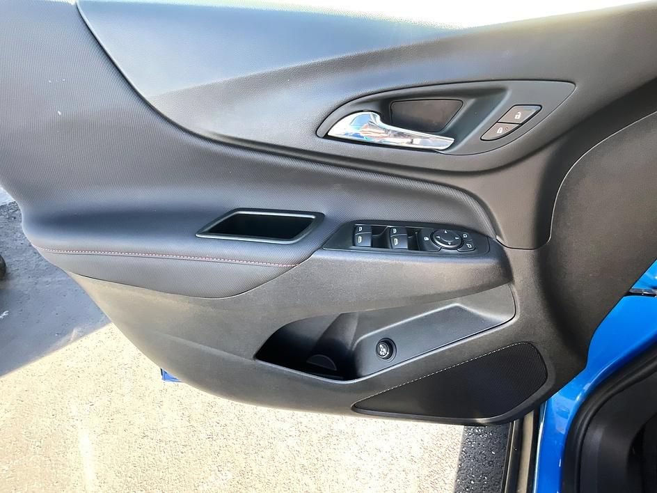Used 2024 Chevrolet Equinox RS w/ LPO, Floor Liner Package AWD/4WD image 18