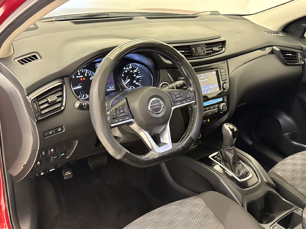 Used 2021 Nissan Rogue Sport SV FWD image 19
