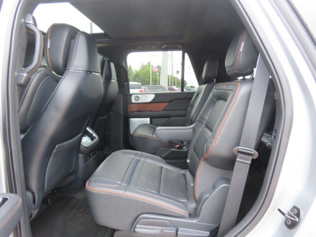 Certified 2024 Lincoln Navigator Black Label AWD/4WD image 19