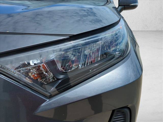 Certified 2021 Toyota RAV4 LE AWD/4WD image 9