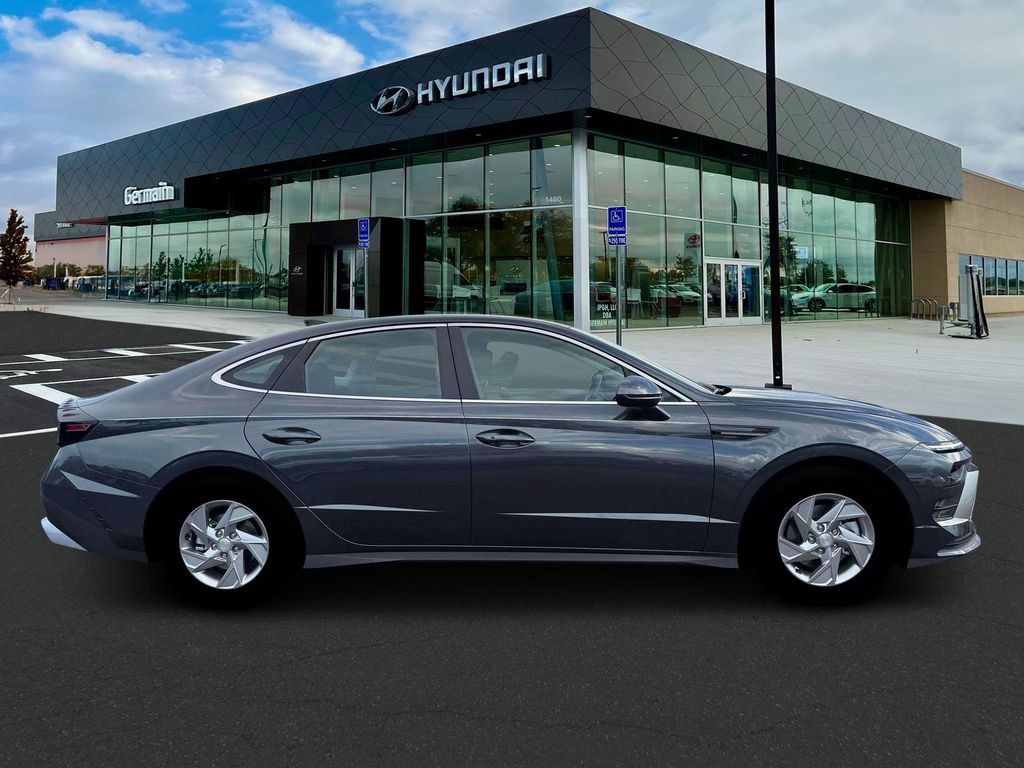 New 2026 Hyundai Sonata SE FWD image 9