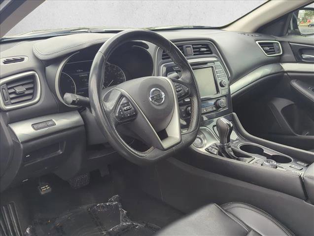 Used 2022 Nissan Maxima SV w/ Floor Mat Group FWD image 8
